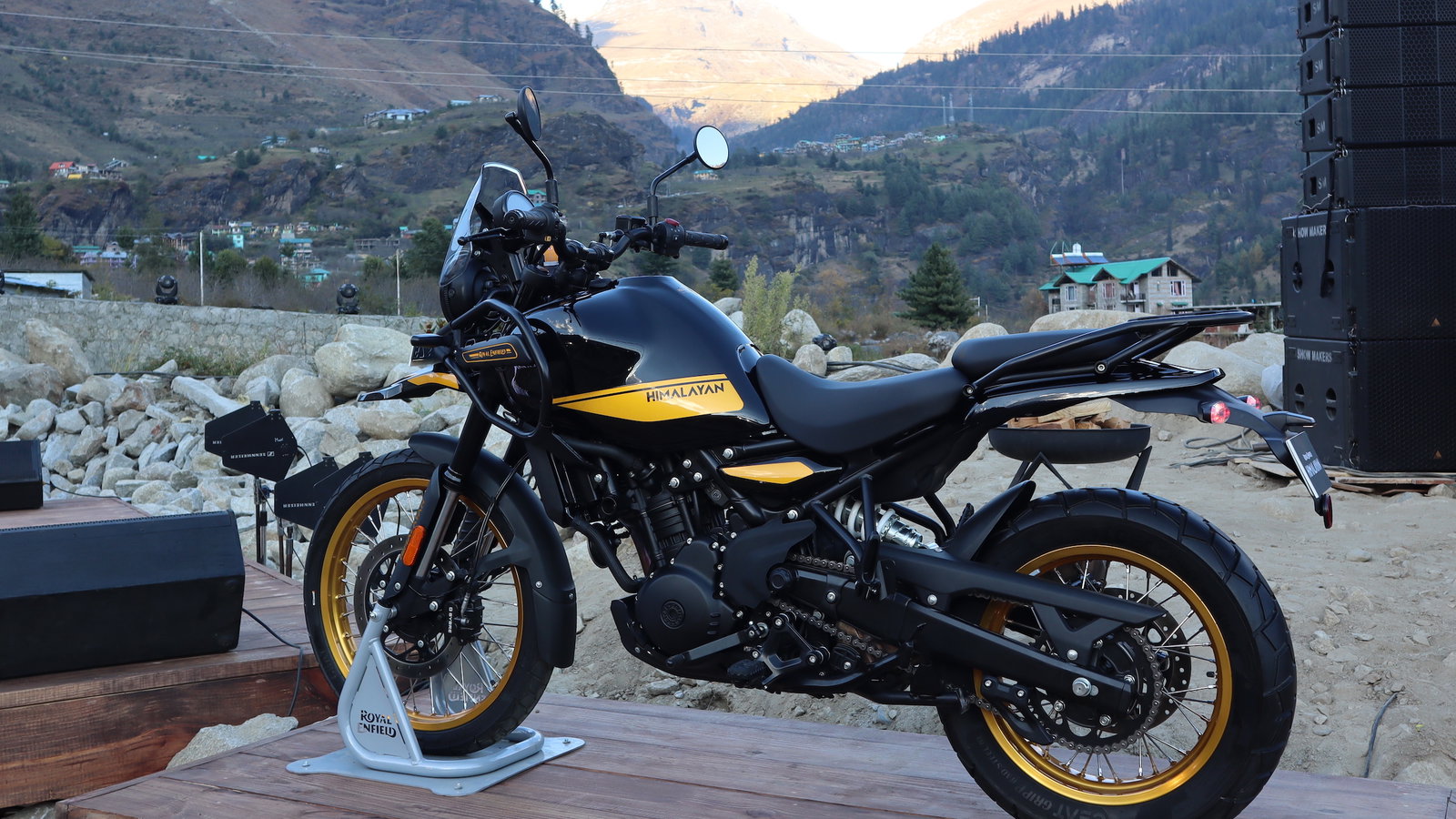 Royal Enfield Himalayan '450' - riding