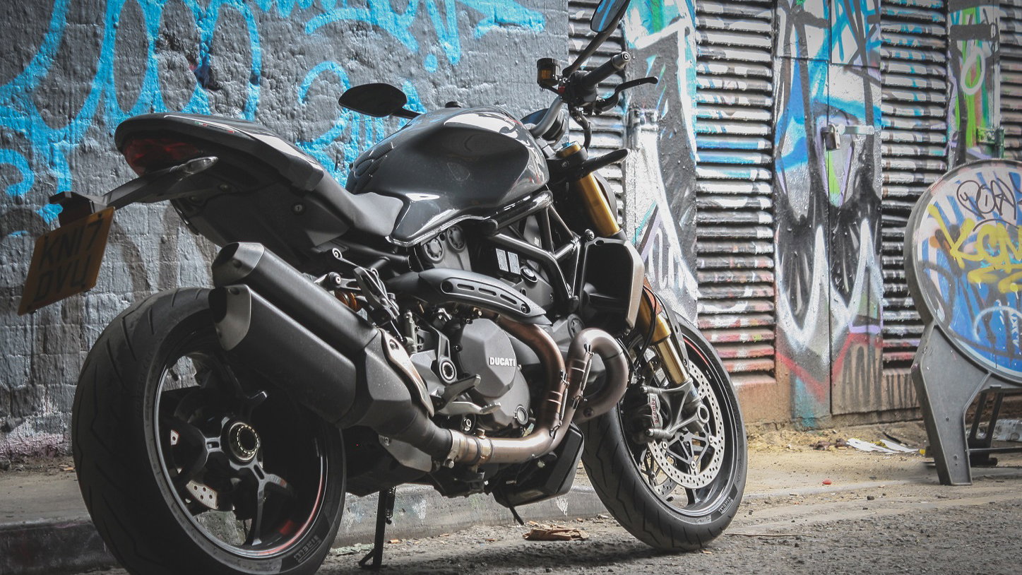 Ducati Monster 1200 S