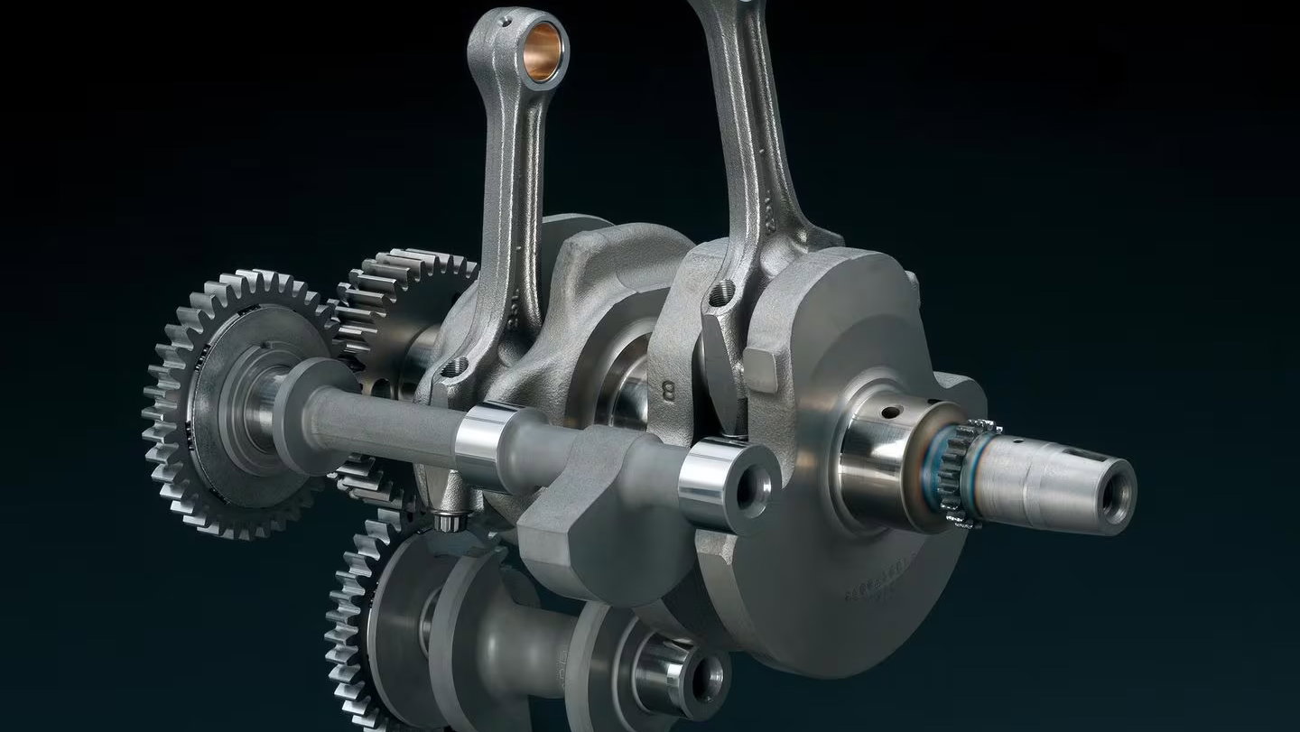 A Suzuki GSX-8S engine's 270-degree crankshaft