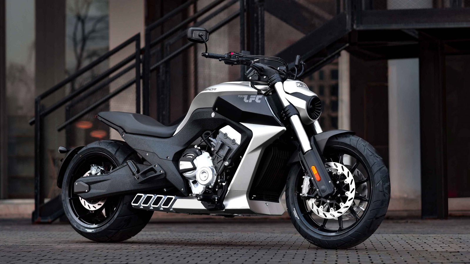 Benda reveals 1,700cc inline six-cylinder engine | Visordown