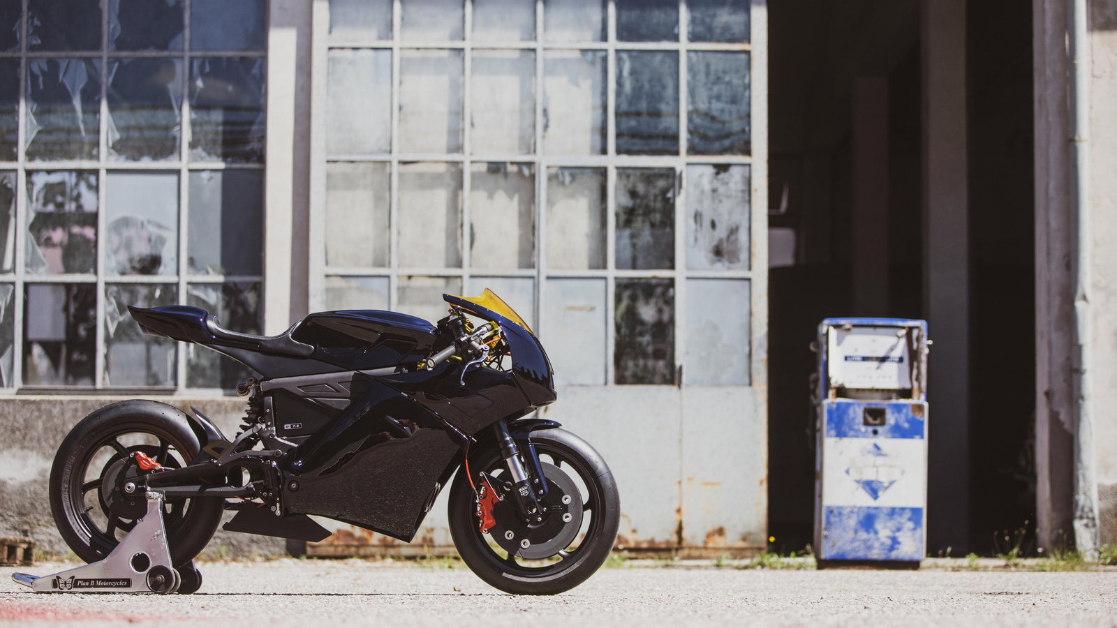 Zero Blackbird. - Plan B Motorcycles