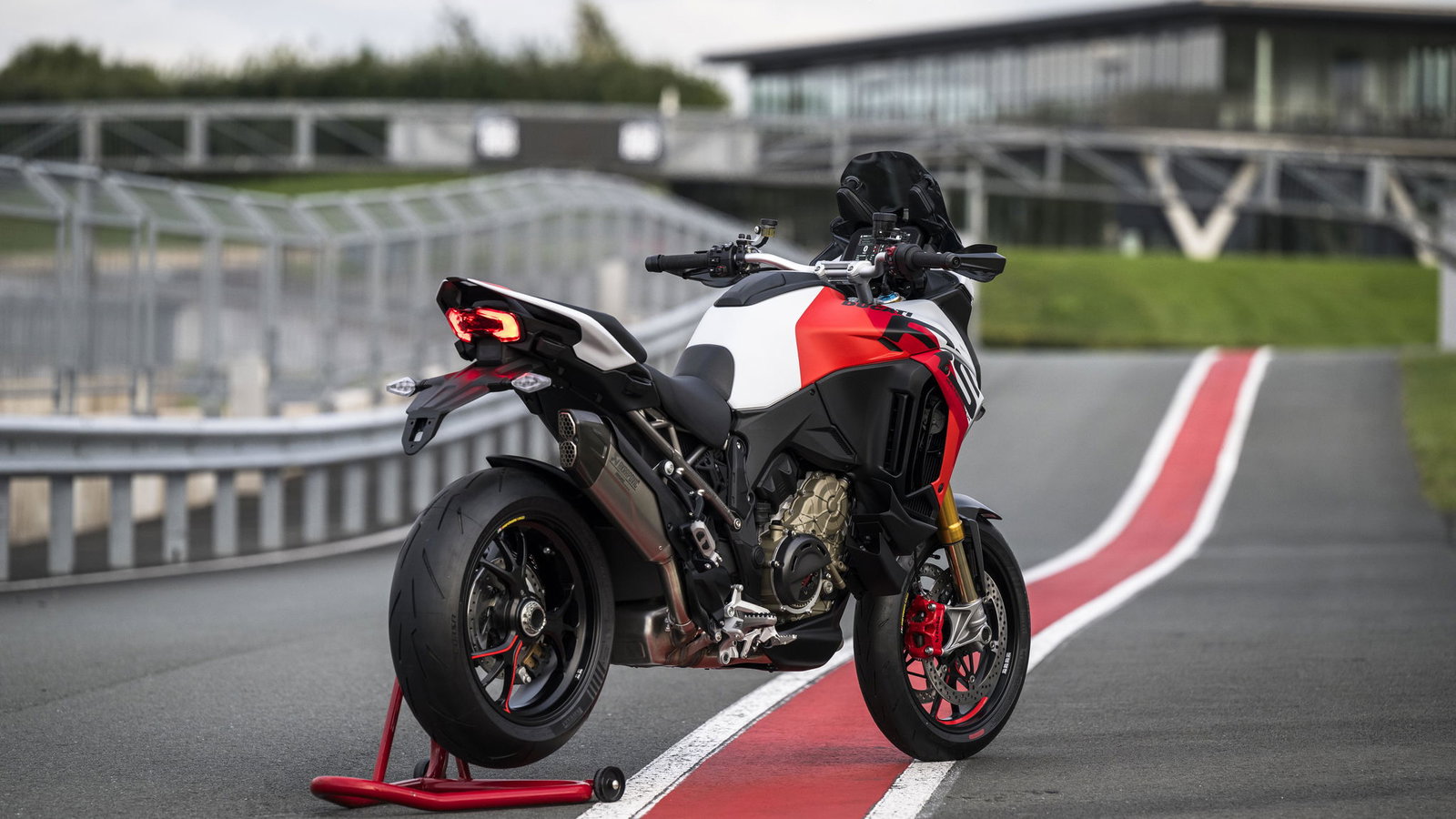Ducati Multistrada V4 RS - rear