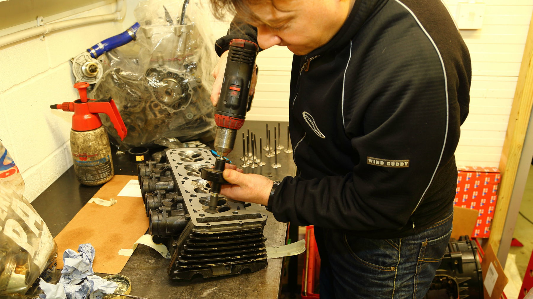 How-to… clean and grind your engine's valves | Visordown