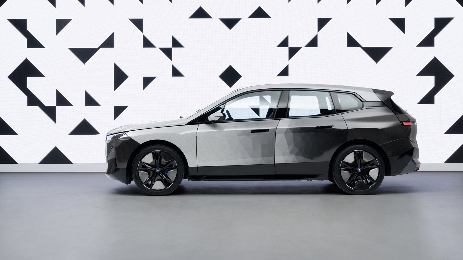 BMW reveal colour changing E Ink technology