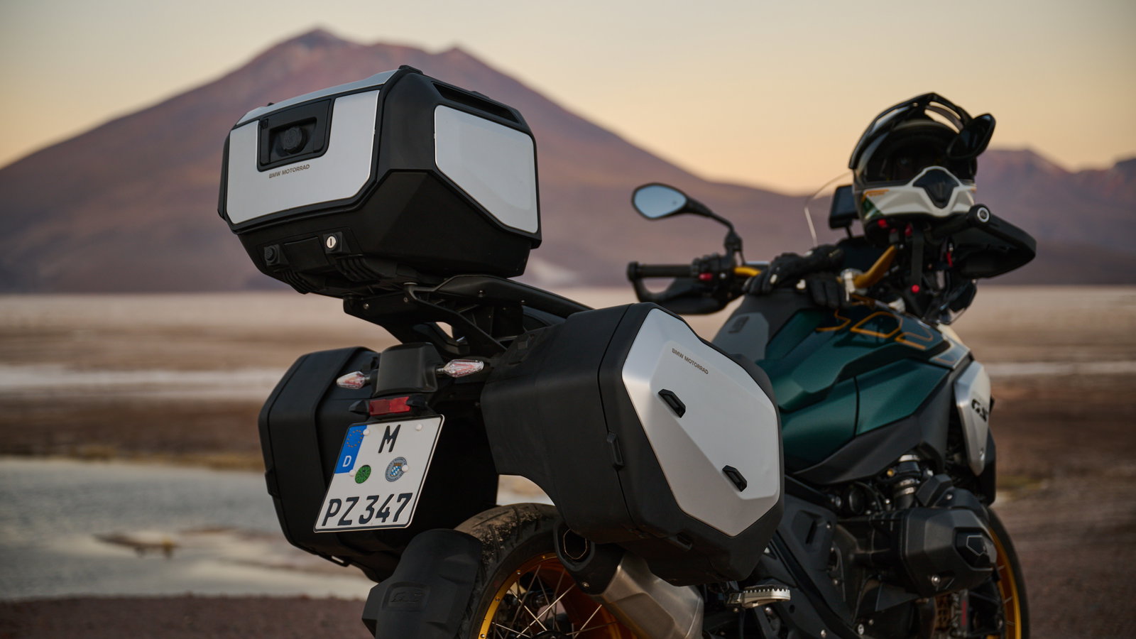 BMW R 1300 GS with Vario luggage system