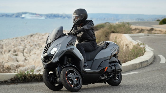 The Peugeot Metropolis Leaning Multi-Wheel Scooter