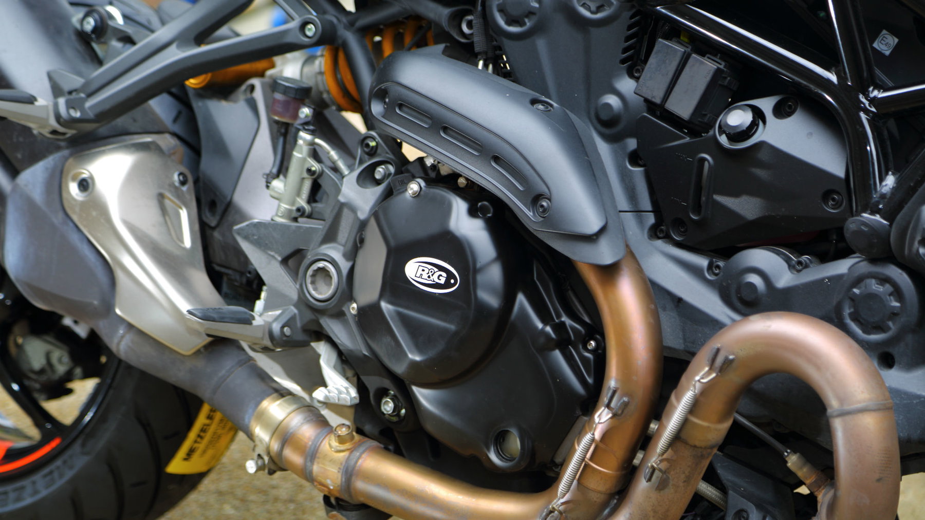 How to... fit some engine case covers | Visordown