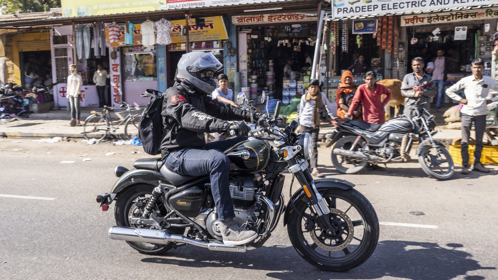 Royal Enfield Super Meteor 650 2023 Review