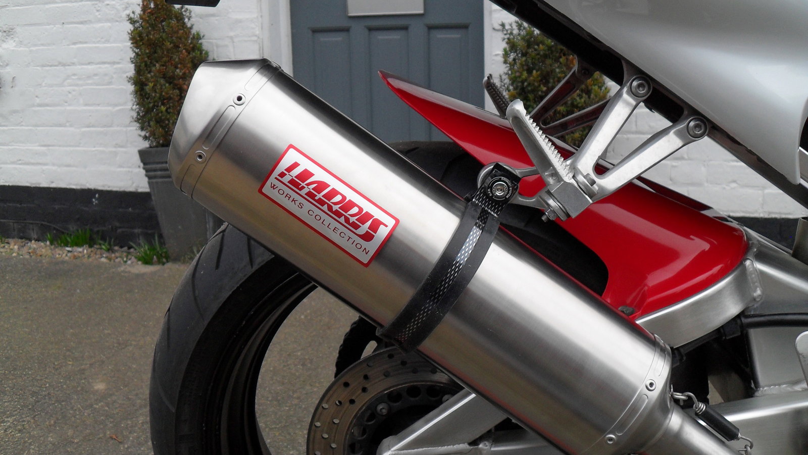 Harris Works Collection exhaust for Yamaha R1