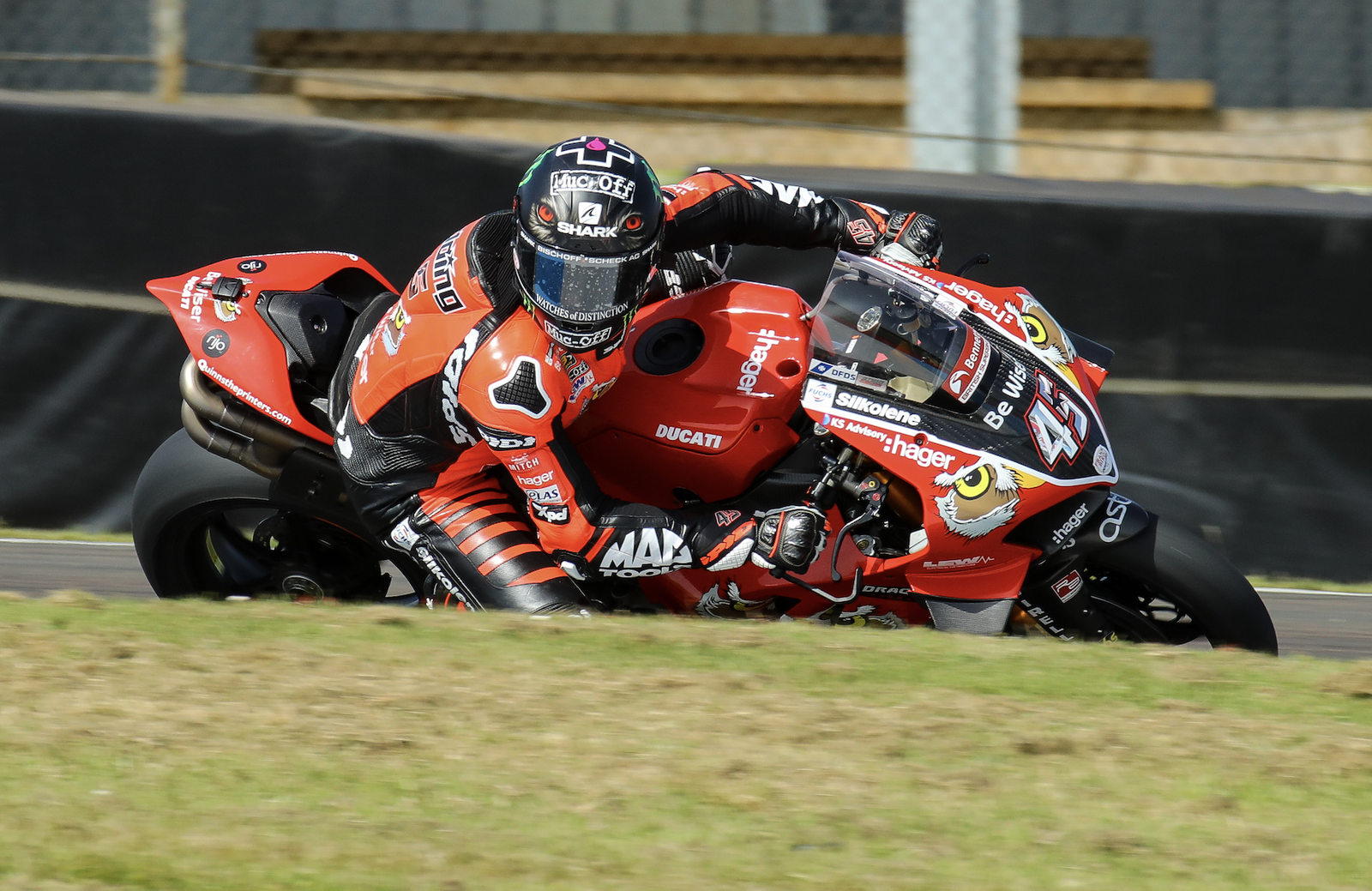 Iddon fractures fibula day after Tyco team-mate Farmer injury