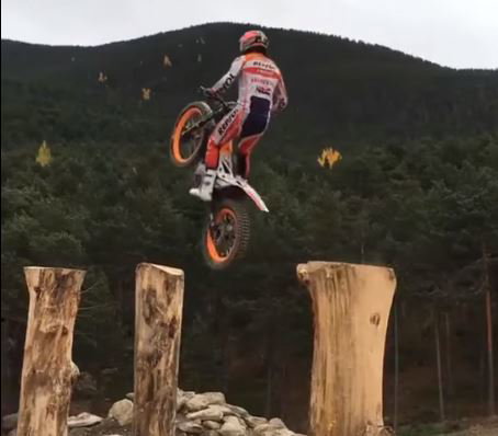 Win track instruction McAMS Yamaha rider Jason O’Halloran