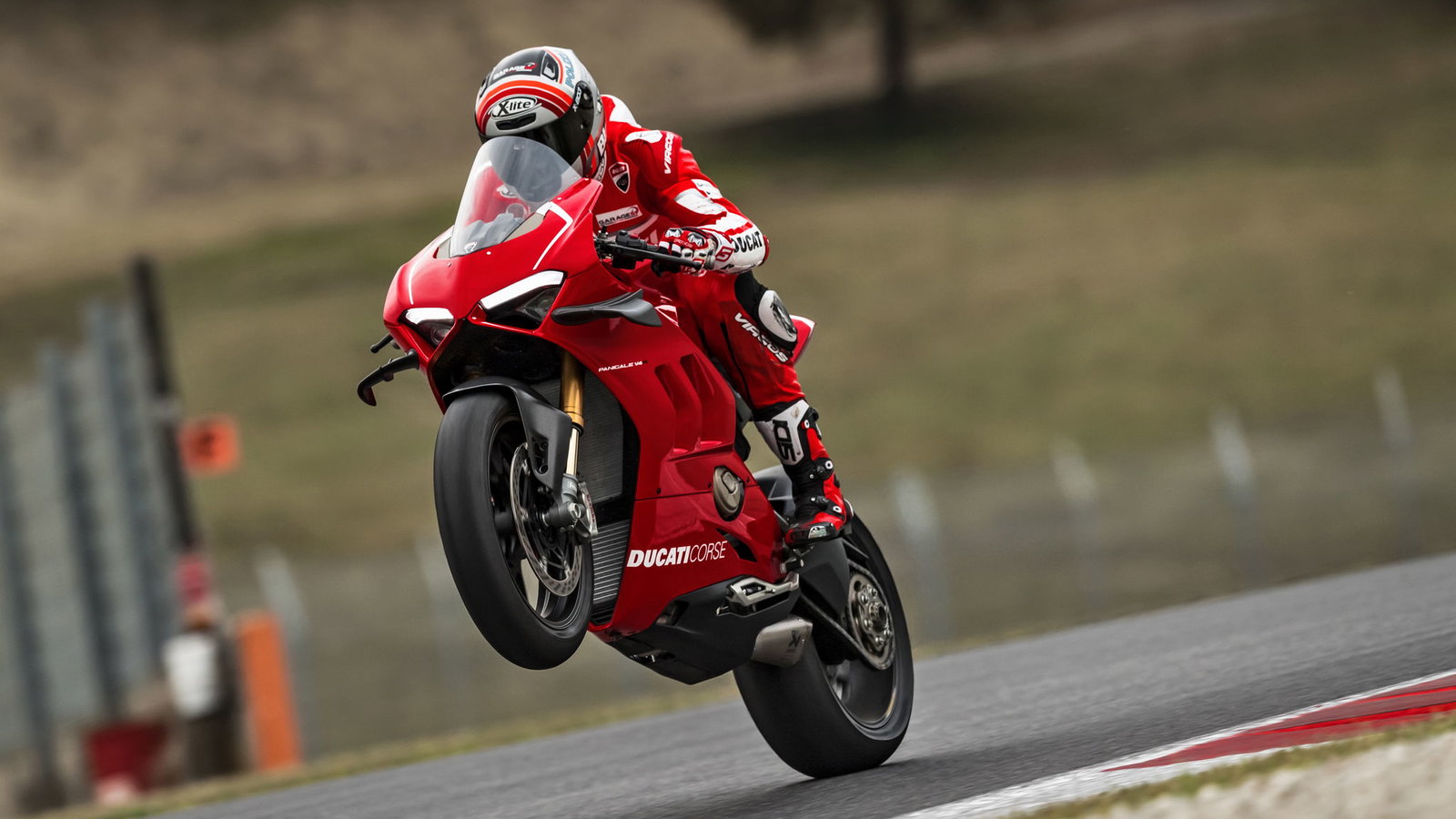 DUCATI PANIGALE V4 R