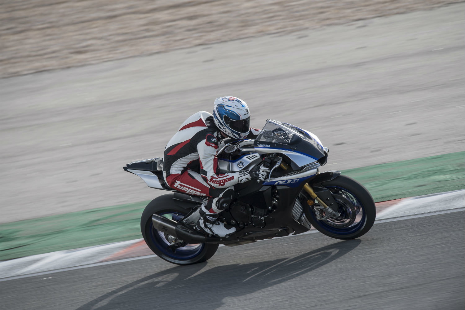 Triumph Tiger 800 prices announced