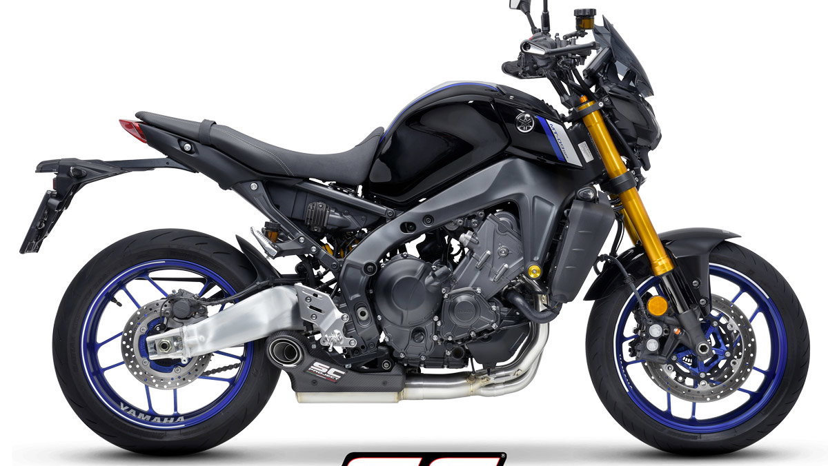 Yamaha MT-09 with SC-Project STR-1 silcencer