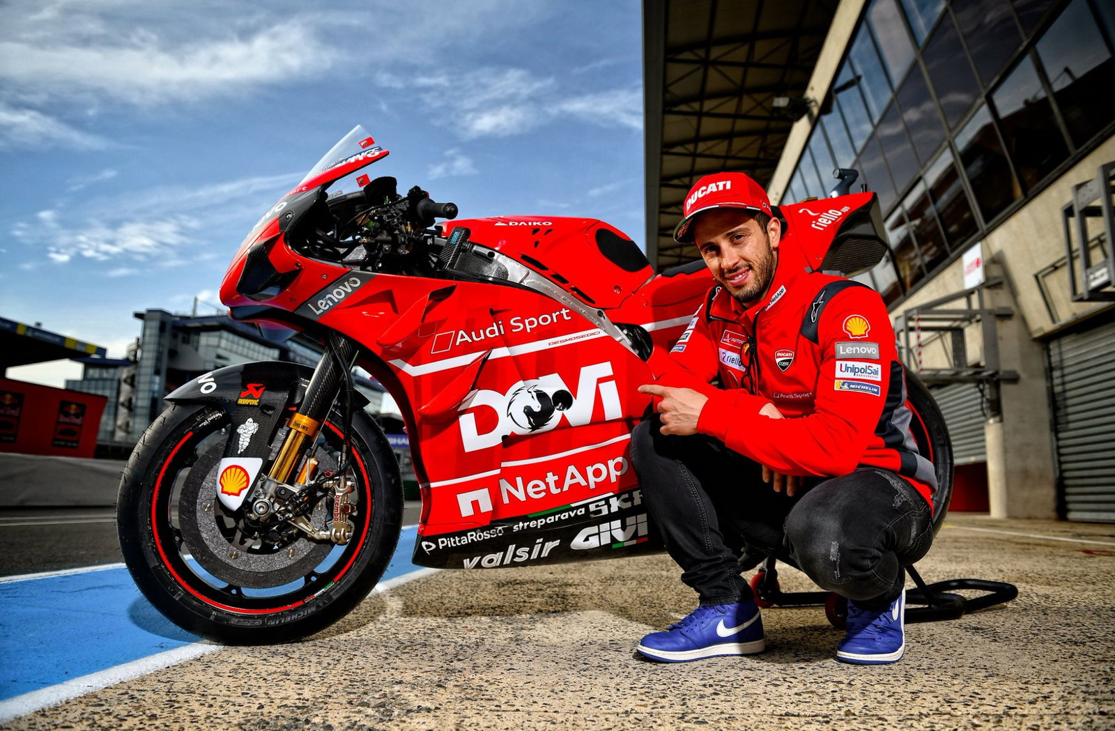 Rossi: I’ll go racing at Spa… but in a car