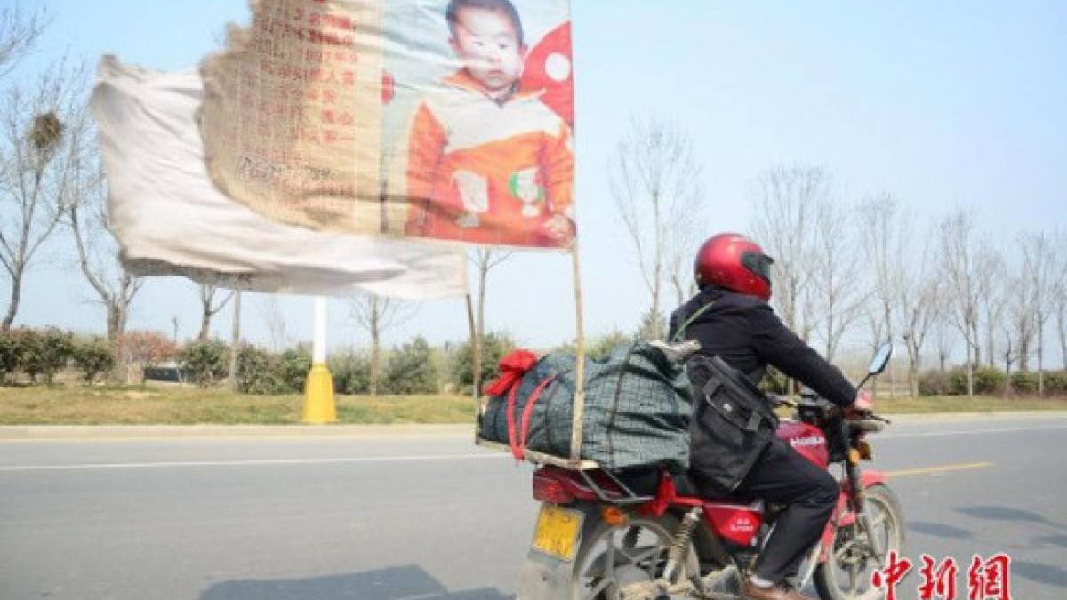 Father discovers son after 500,000km motorcycle search across China