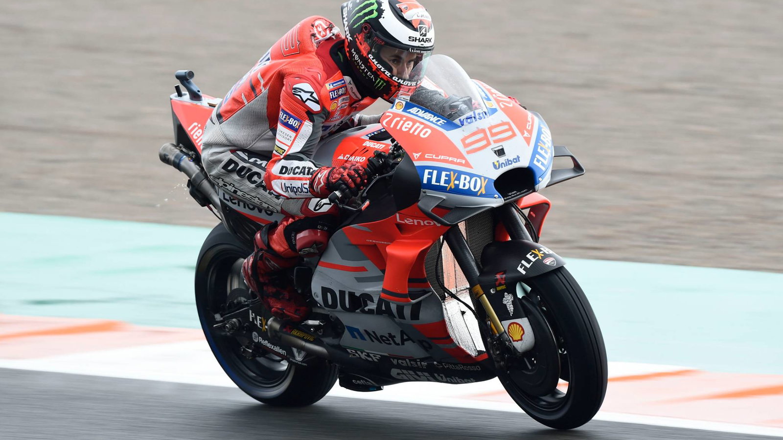 Lorenzo ‘better,’ still far from optimum wet setting