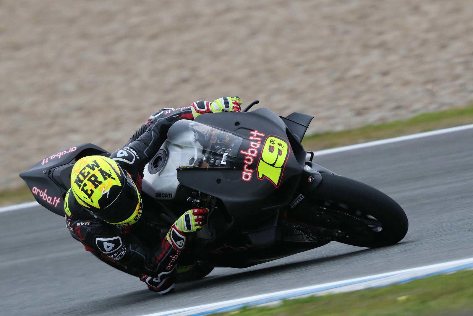 Bautista fastest on opening day of Phillip Island test