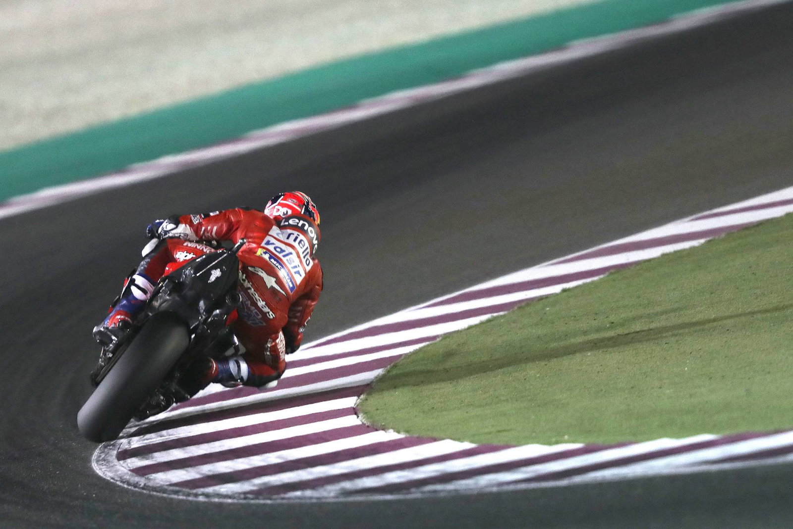 Dovizioso sees off Marquez in final-lap thriller