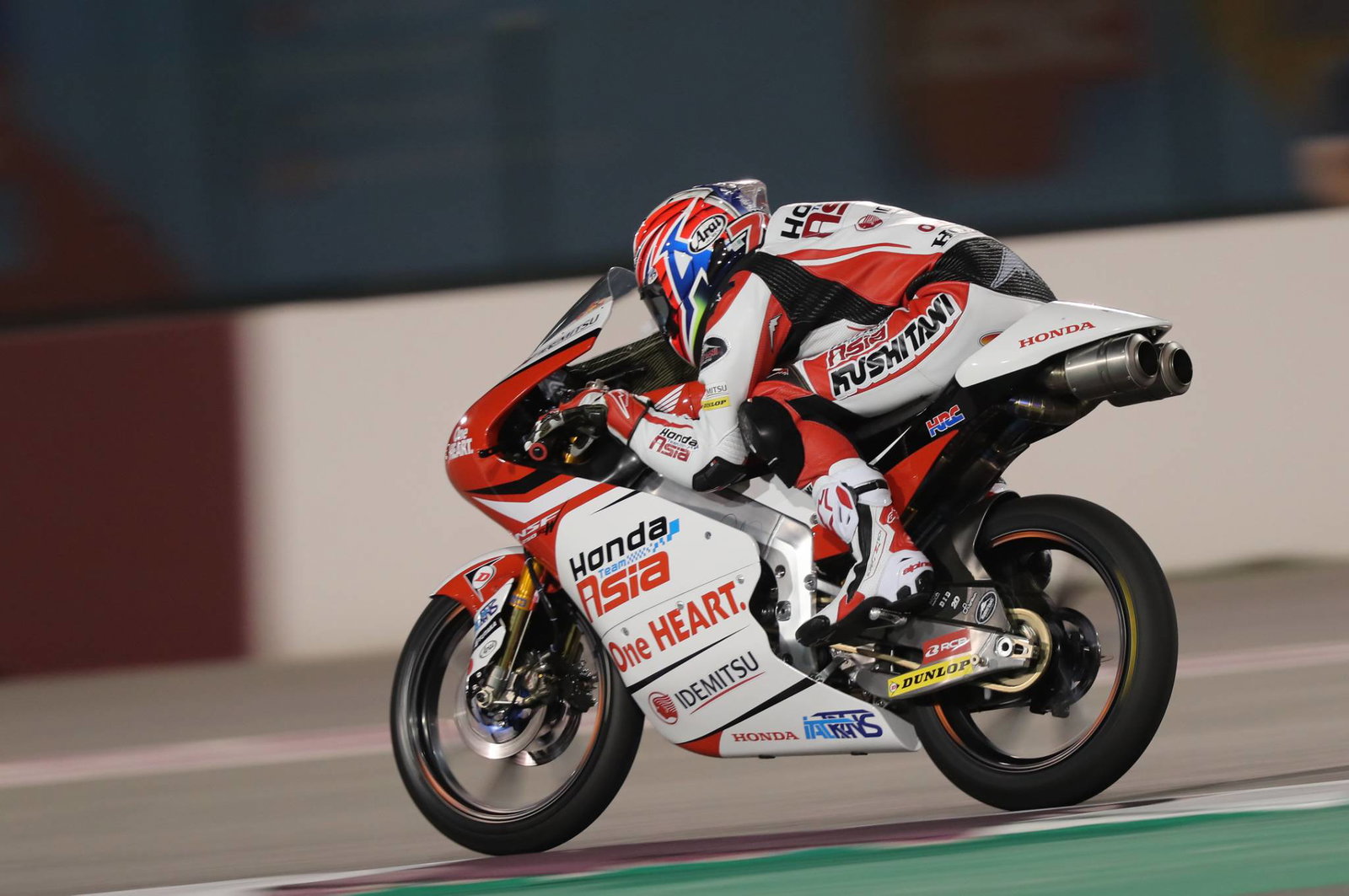 Moto2 Qatar: Baldassarri survives Luthi charge for victory