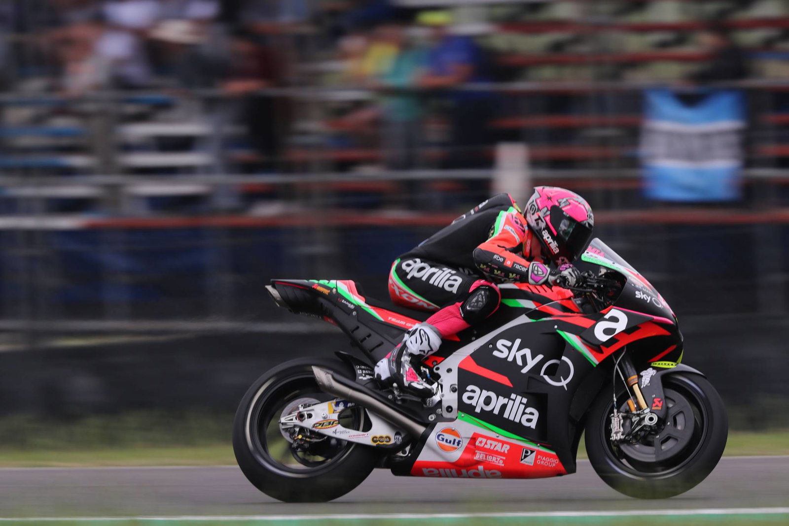 Rookie Oliveira pushing Pol for top KTM honours