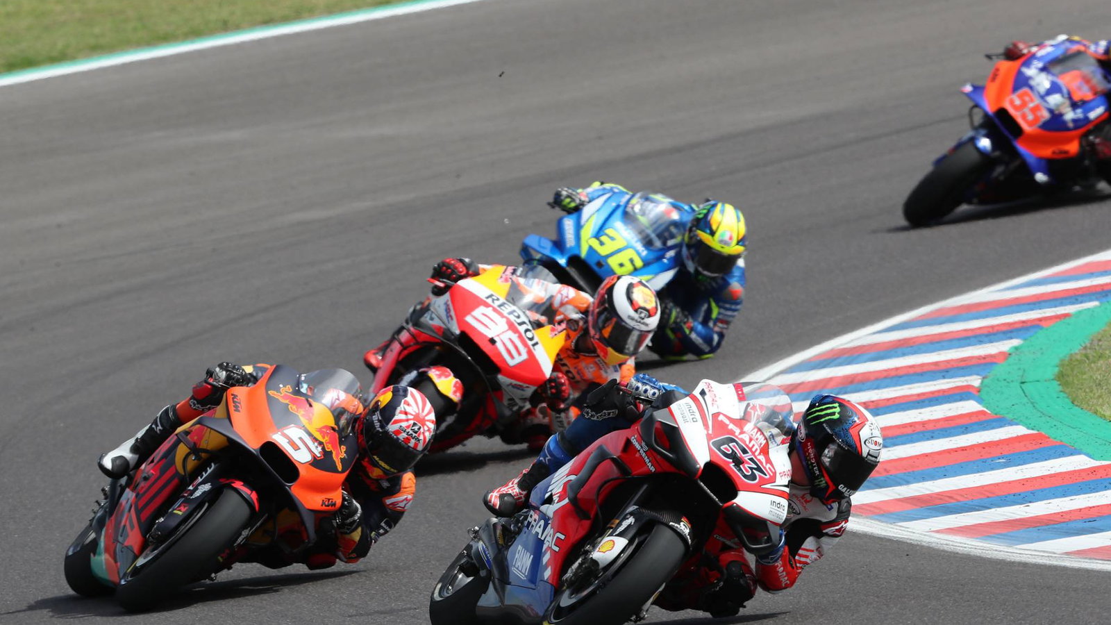 Bagnaia gives front tyre a rest