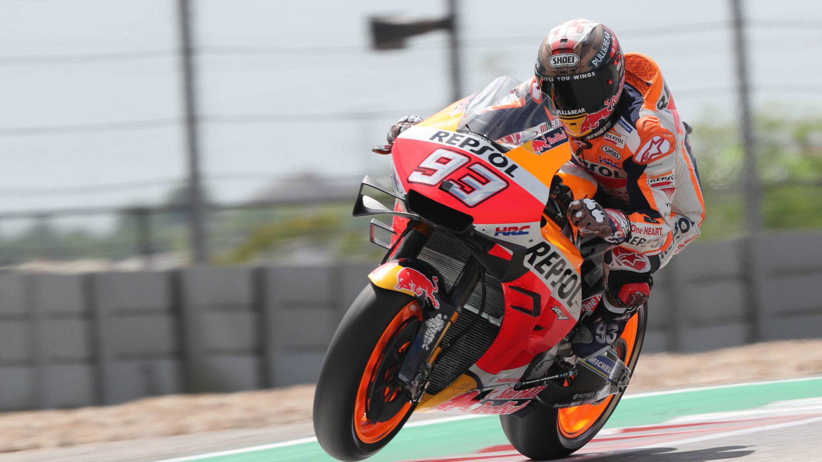 Marquez talks swingarm device, Honda changes