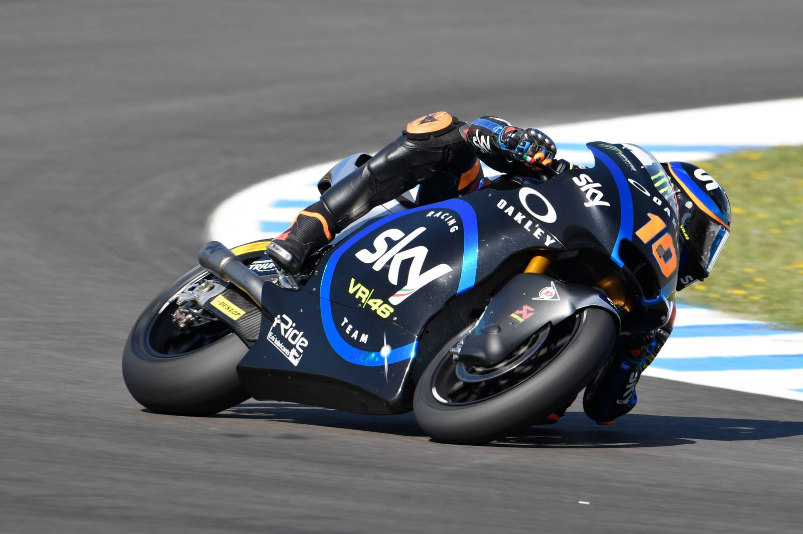 Marquez lays down the marker in Mugello FP1