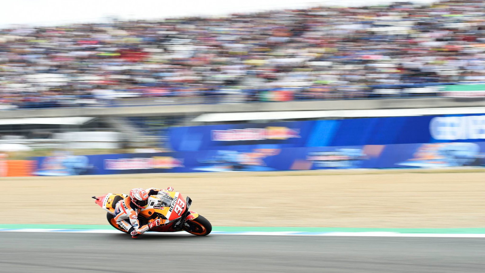Marquez in control at Spanish MotoGP to regain points lead