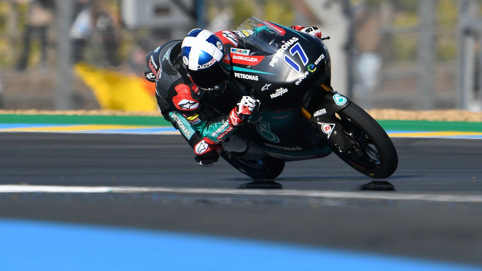 Moto3 Le Mans: McPhee on fire for French pole