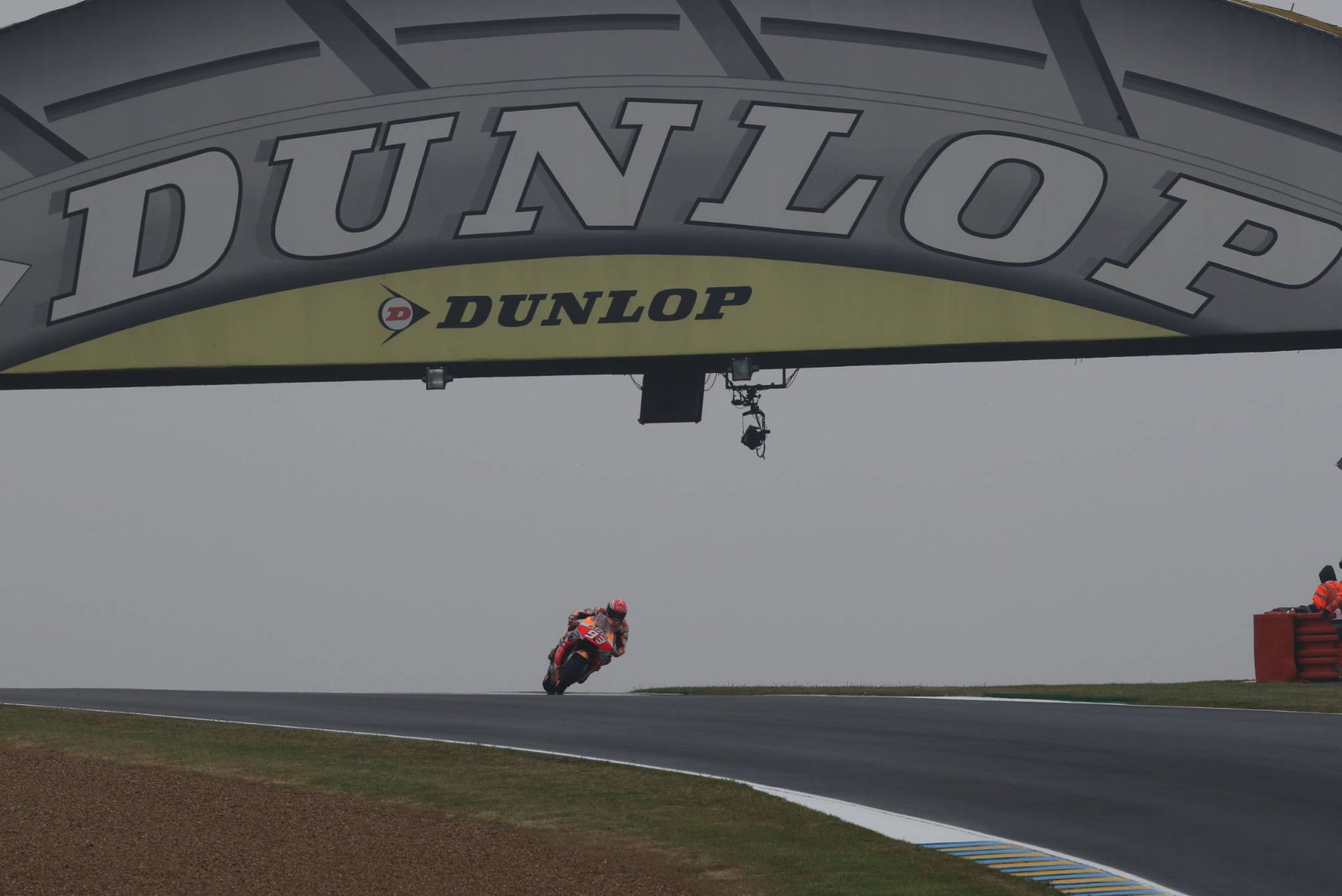 Moto3 Le Mans: McPhee on fire for French pole