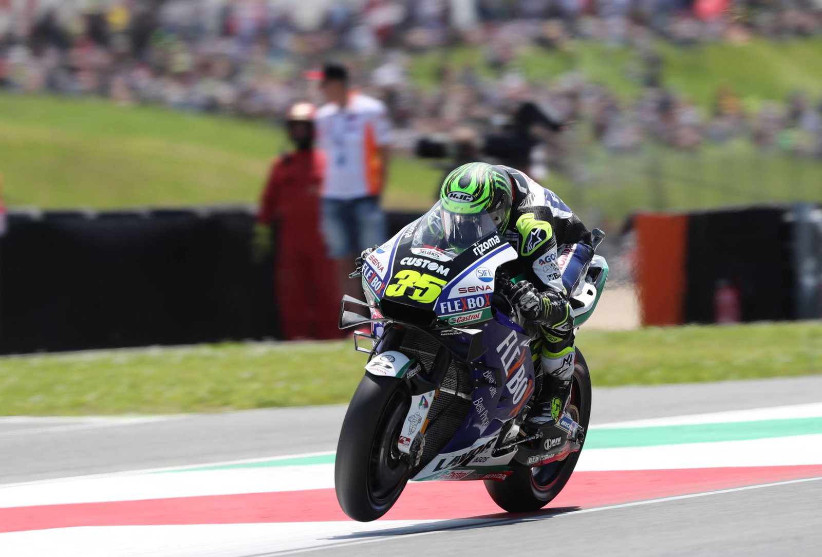Vinales ‘fighting bike’ as Yamaha humbled by satellites again
