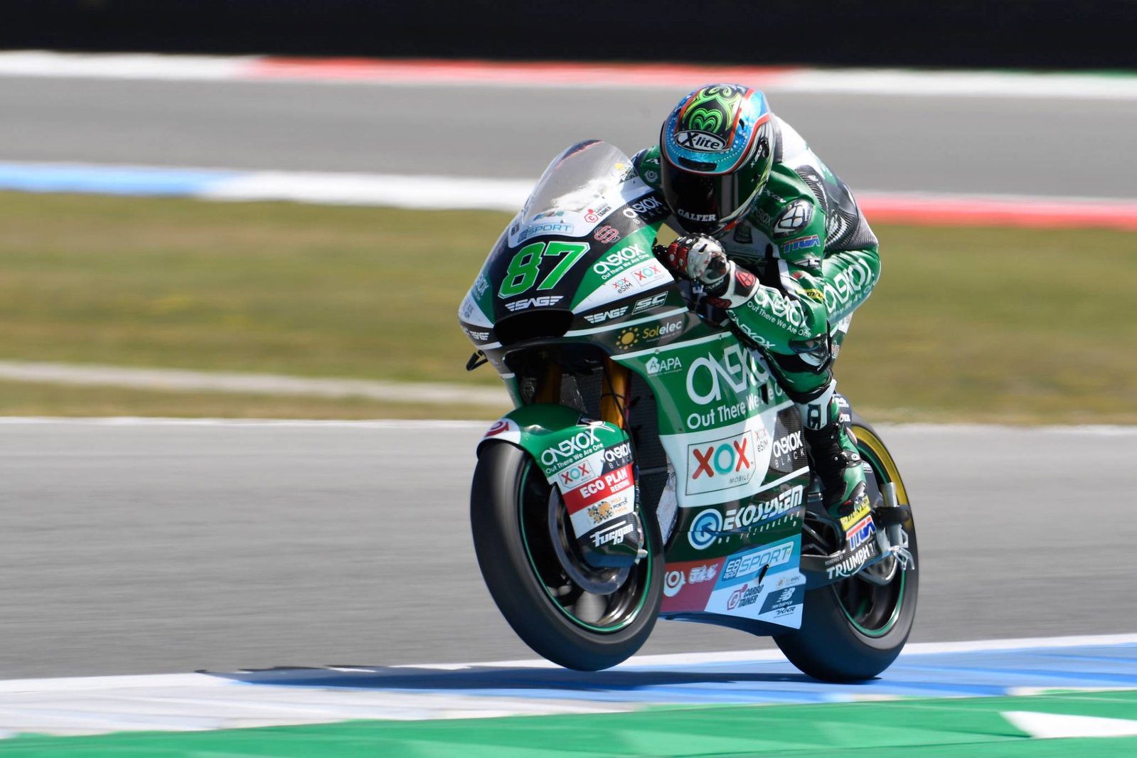 Quartararo smashes lap record, Rossi heads to Q1 again