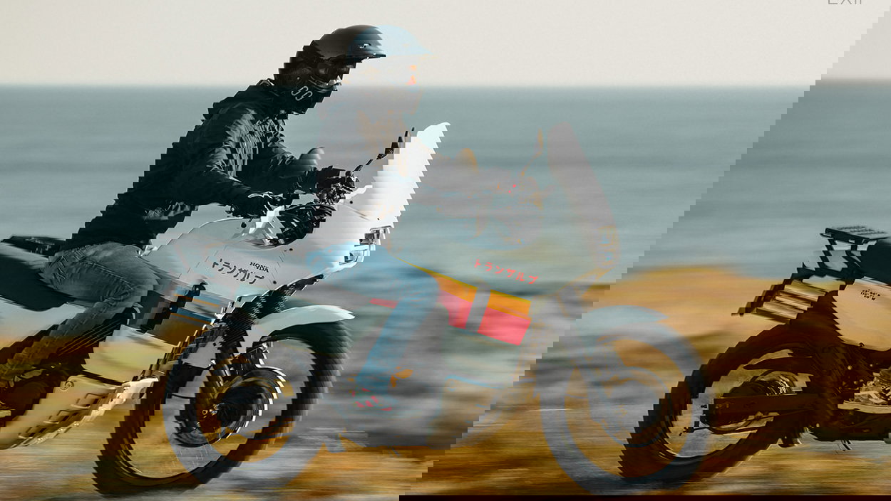Honda Transalp restomod Vida Bike Exif