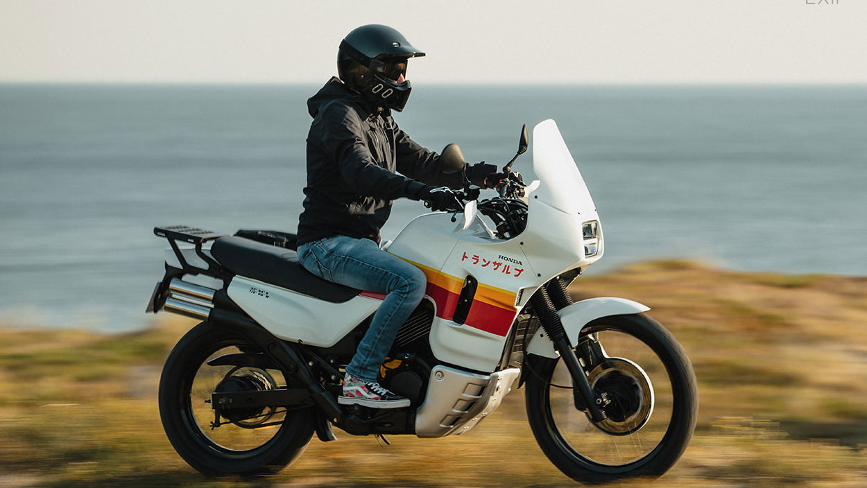 Honda Transalp restomod Vida Bike Exif