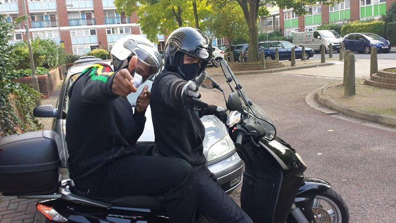 Retro bike game set for a mobile near you