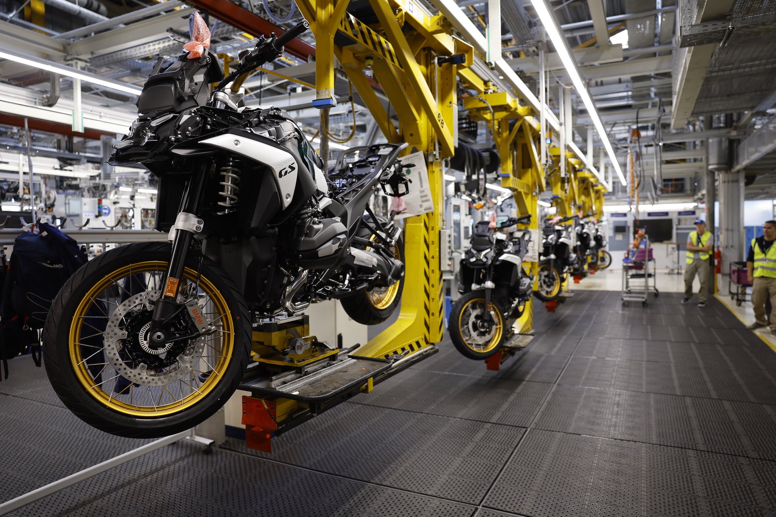 10 fascinating facts about the BMW Motorrad factory | Visordown