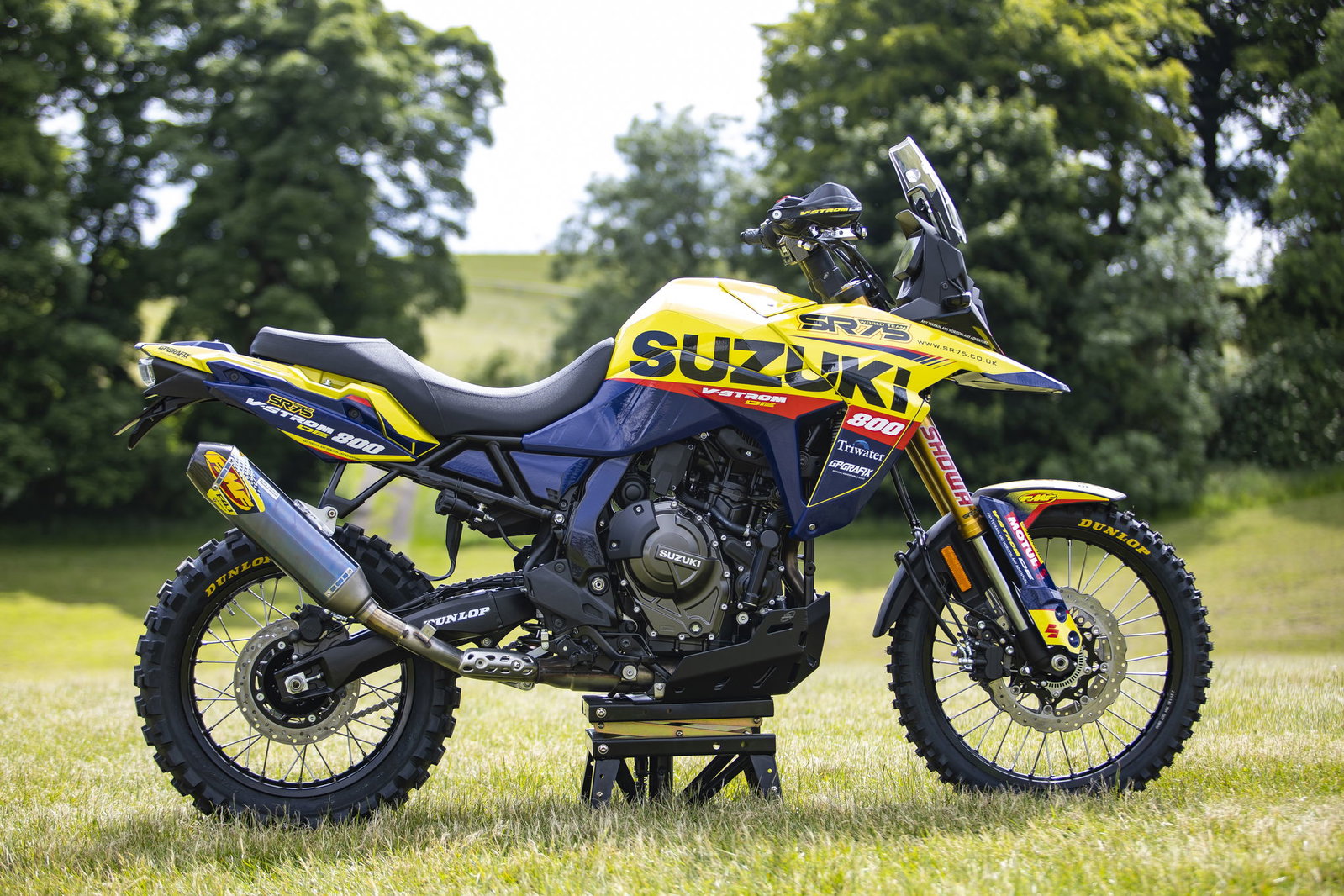 Suzuki V-Strom 800DE Rally Edition is as Cool as Adventure Bikes