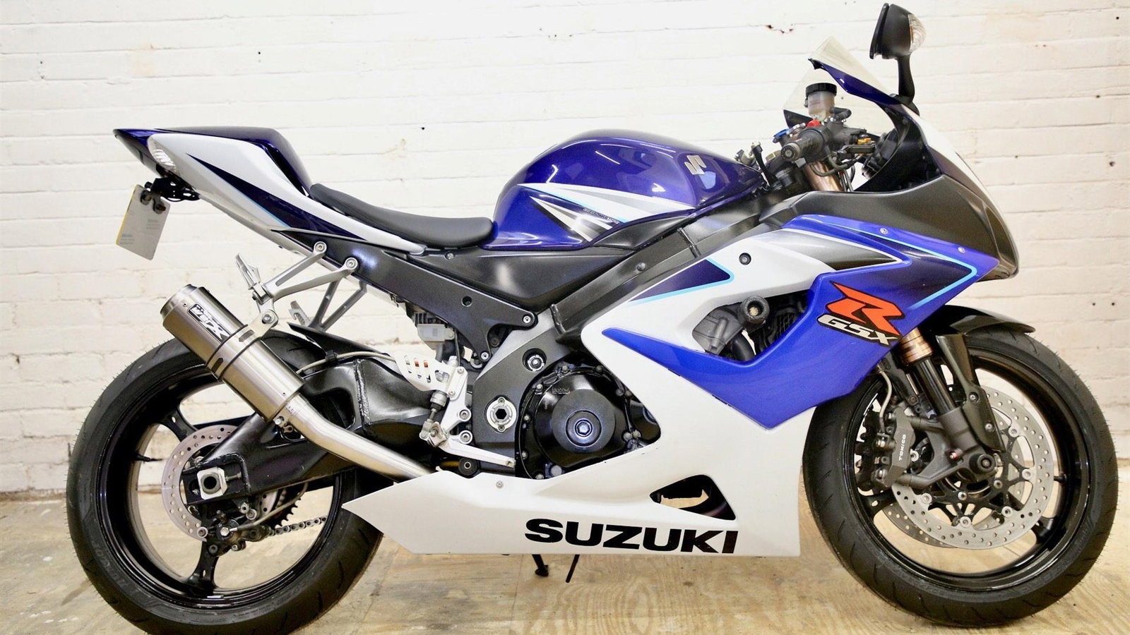 Suzuki GSX-R1000 K5 - side