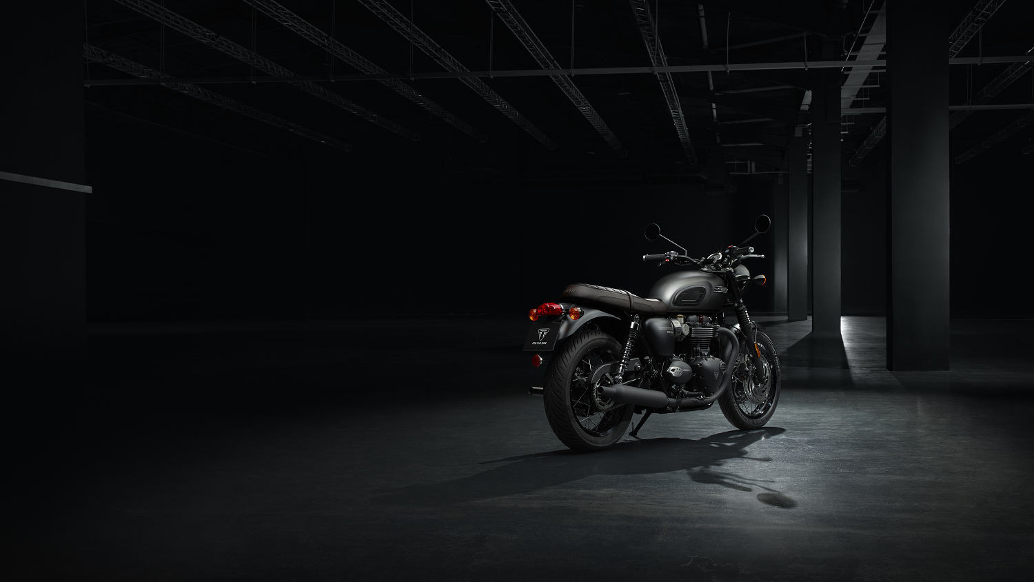 Triumph T120 Black Stealth Edition