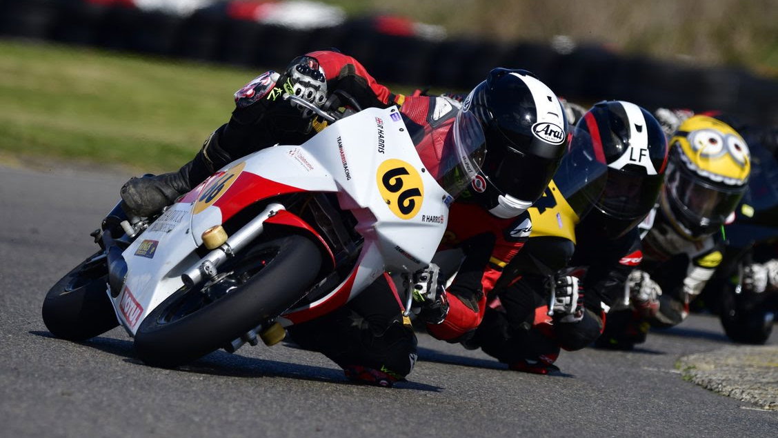 Ronnie Harris takes MiniGP70 win at 2022 Fab-Racing season opener ...