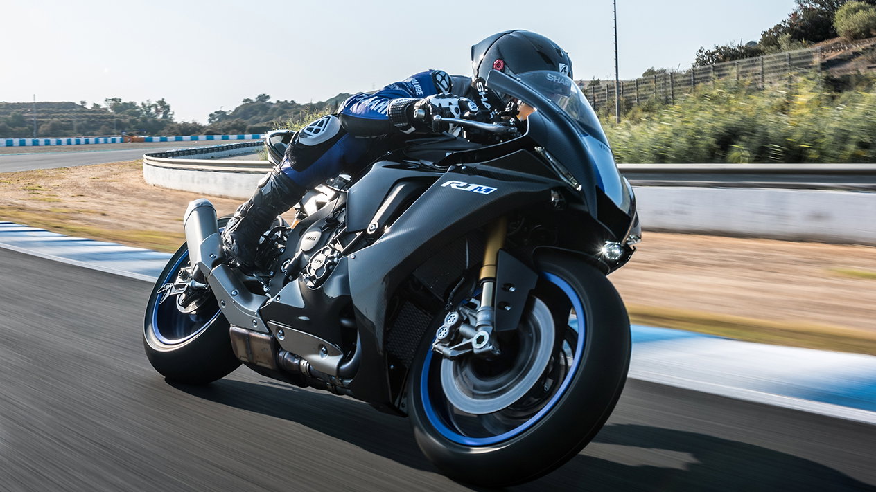 Yamaha R1M Silverstone Experience 2021