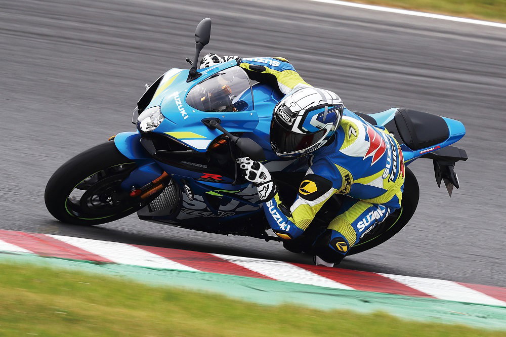 Suzuki GSX-R1000R on track