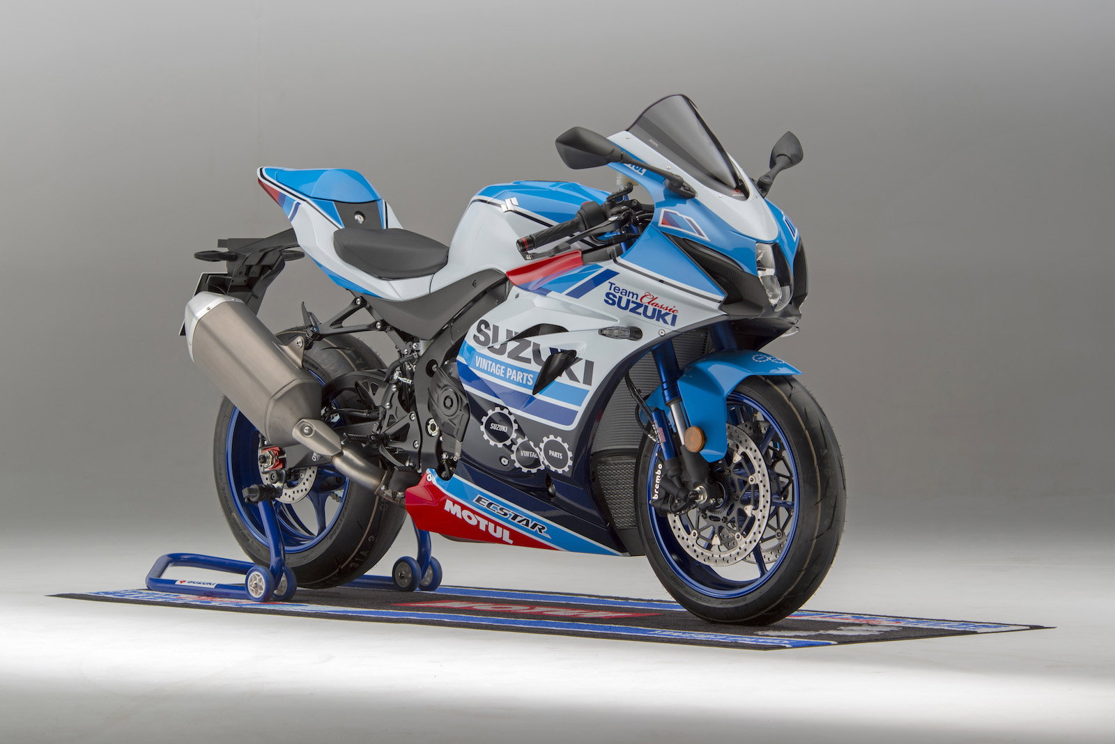 Classic Suzuki GSX-R1000R replica