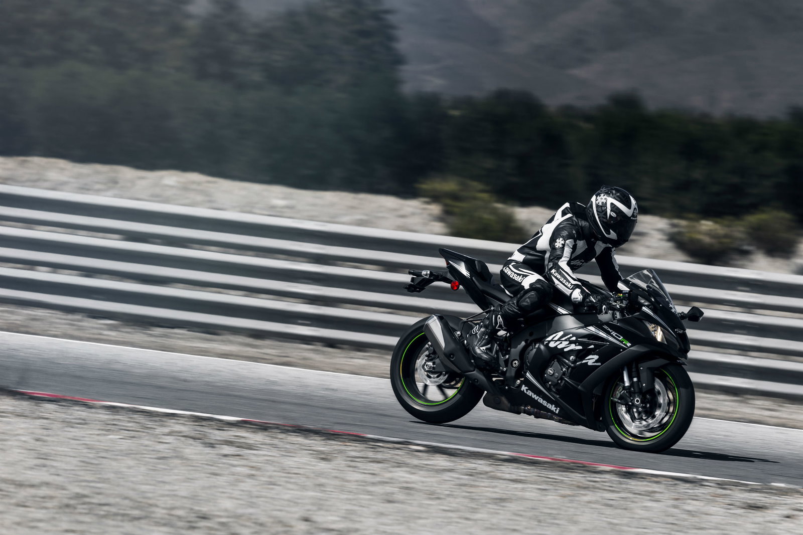 2018 Kawasaki ZX-10RR revealed | Visordown