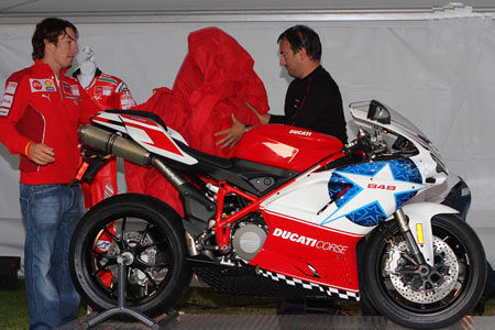 First Look: Ducati 848 Hayden Replica | Visordown