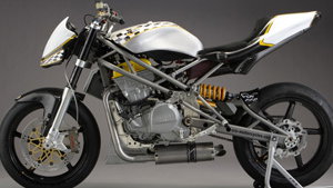 Lightweight Cafe Racer for the road