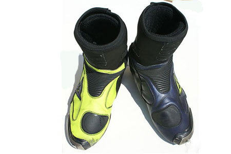 Win Valentino Rossi's boots at eBay auction