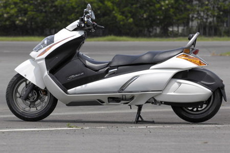 First Look: Suzuki Gemma 250