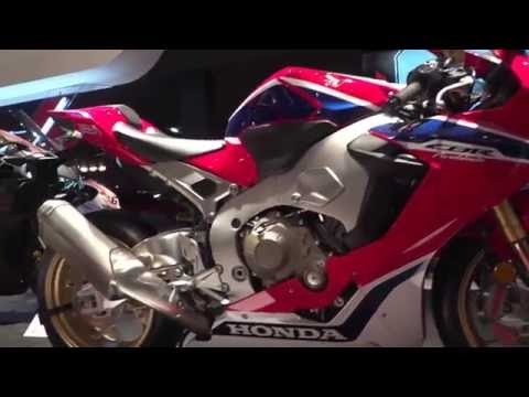 A walk around Honda's Fireblade stand - EICMA TODAY